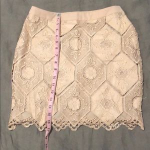 Lace skirt